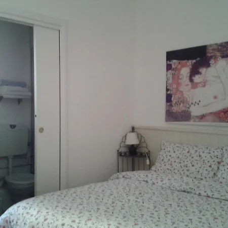 Bondi Bed & Breakfast *